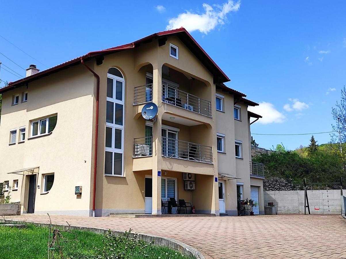 Apartments with a parking space Rijeka - 18146 Bagian luar foto